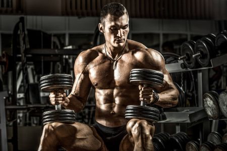 Creste-ti masa musculara cu acest antrenament intens
