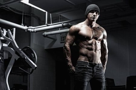 Masa musculara tine intr-o mare masura d enutritie, nu doar de antrenamente. Iata cum sa ai muschi cat mai mari mancand ce si cand trebuie.