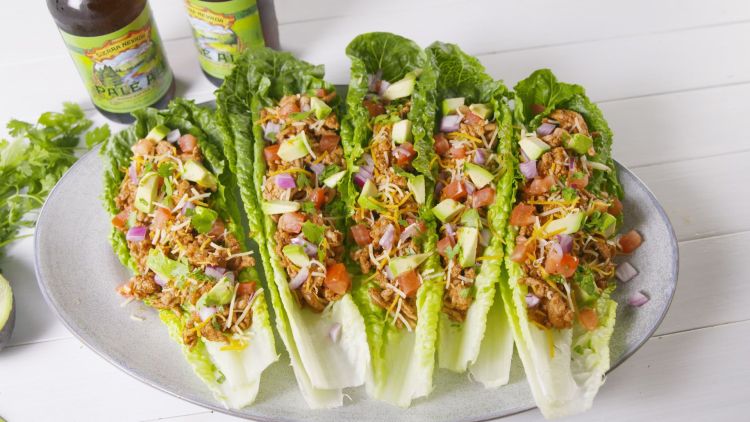 Wrap de curcan cu salata