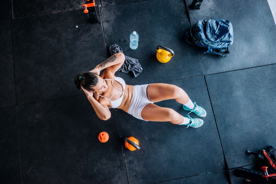 Antrenament de 12 minute pentru cardio si forta